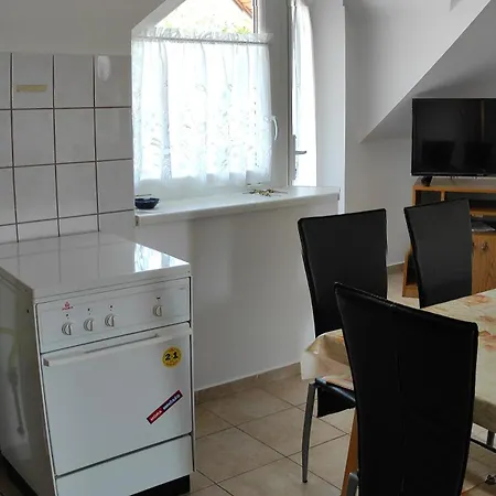 Apartman Kiss *